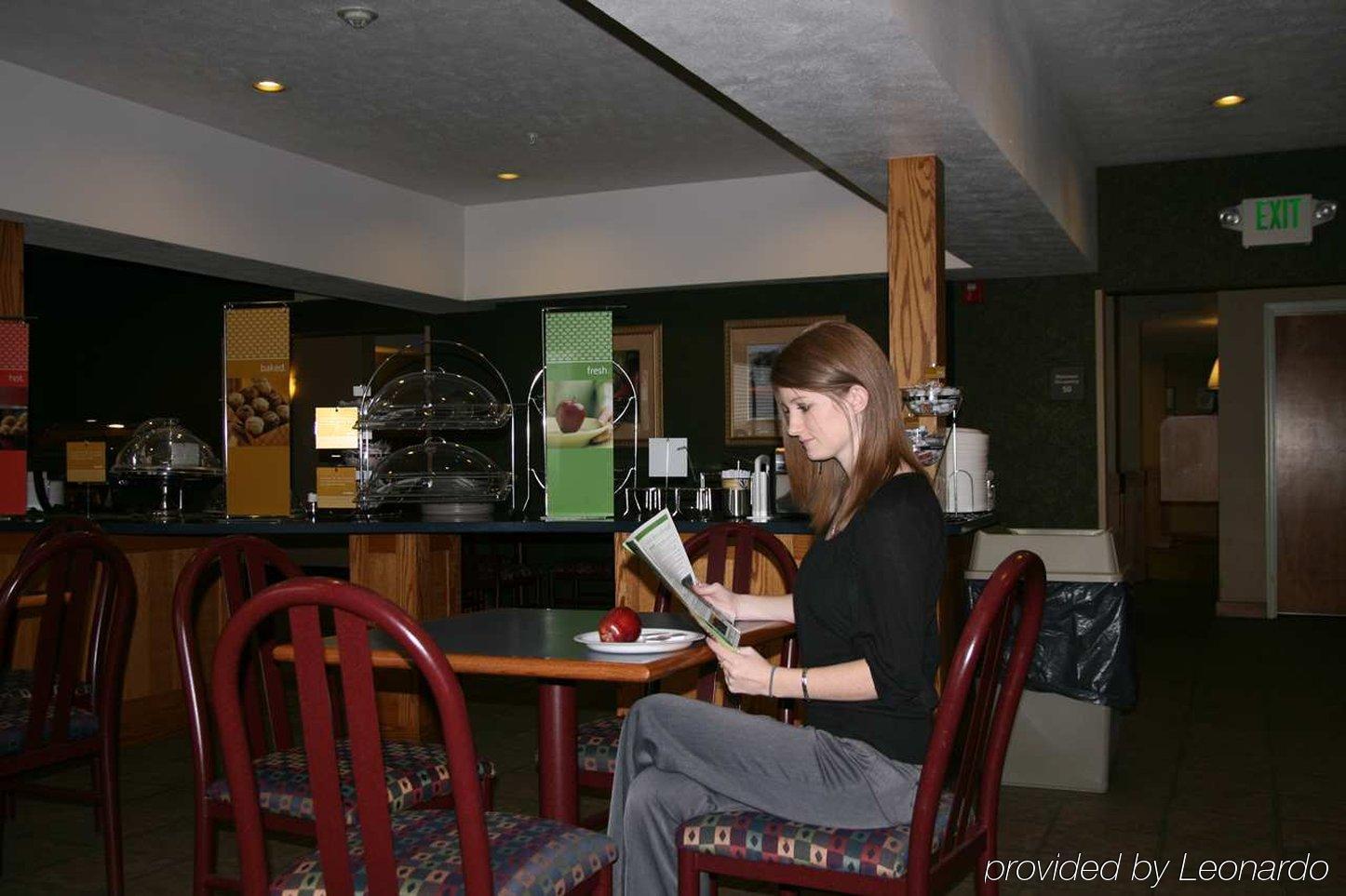 Hampton Inn הלנה מסעדה תמונה